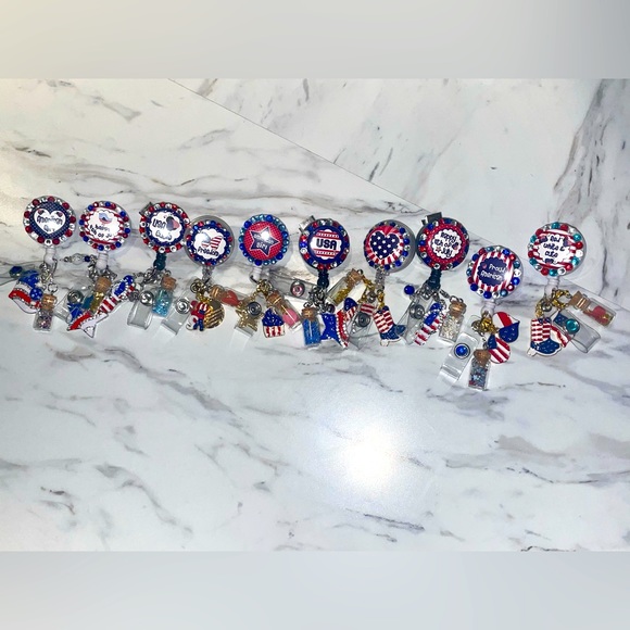 Retractable ID Name Badge Holder reel White w
Alligator Swivel Clip 4th of July - Picture 9 of 9